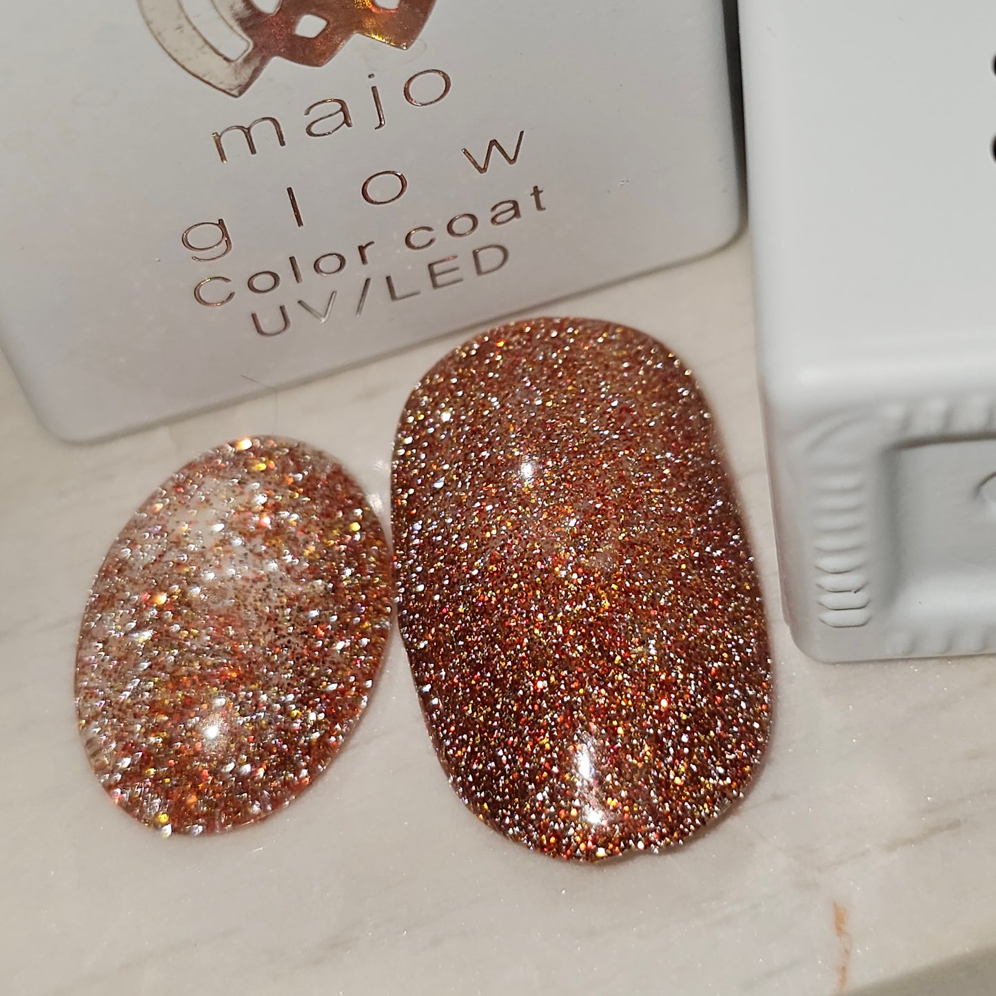 GLITER PLATINIUM AND REFLECTIVE NAIL GEL POLISH