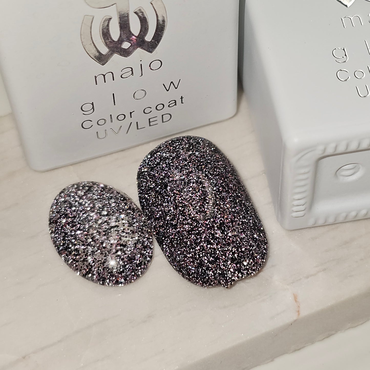 GLITER PLATINIUM AND REFLECTIVE NAIL GEL POLISH